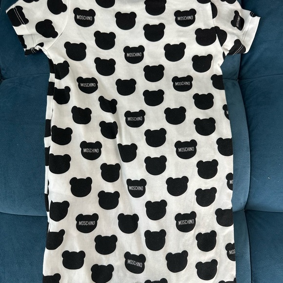 Moschino 2 piece onesie set - Picture 2 of 6